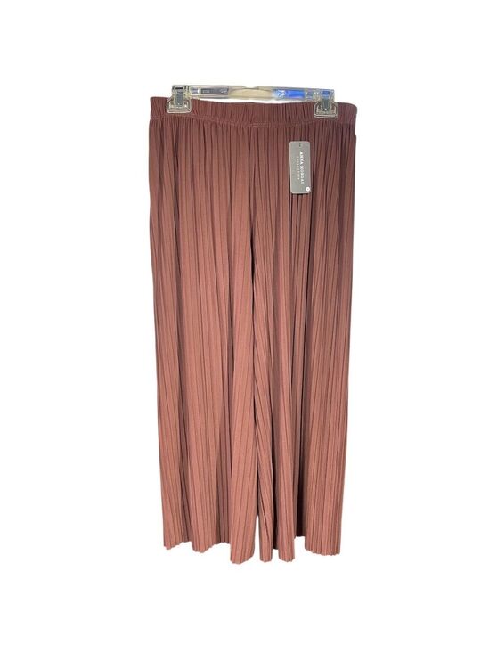 Anna Morgan Pants - Anna Morgan Pleated Capris